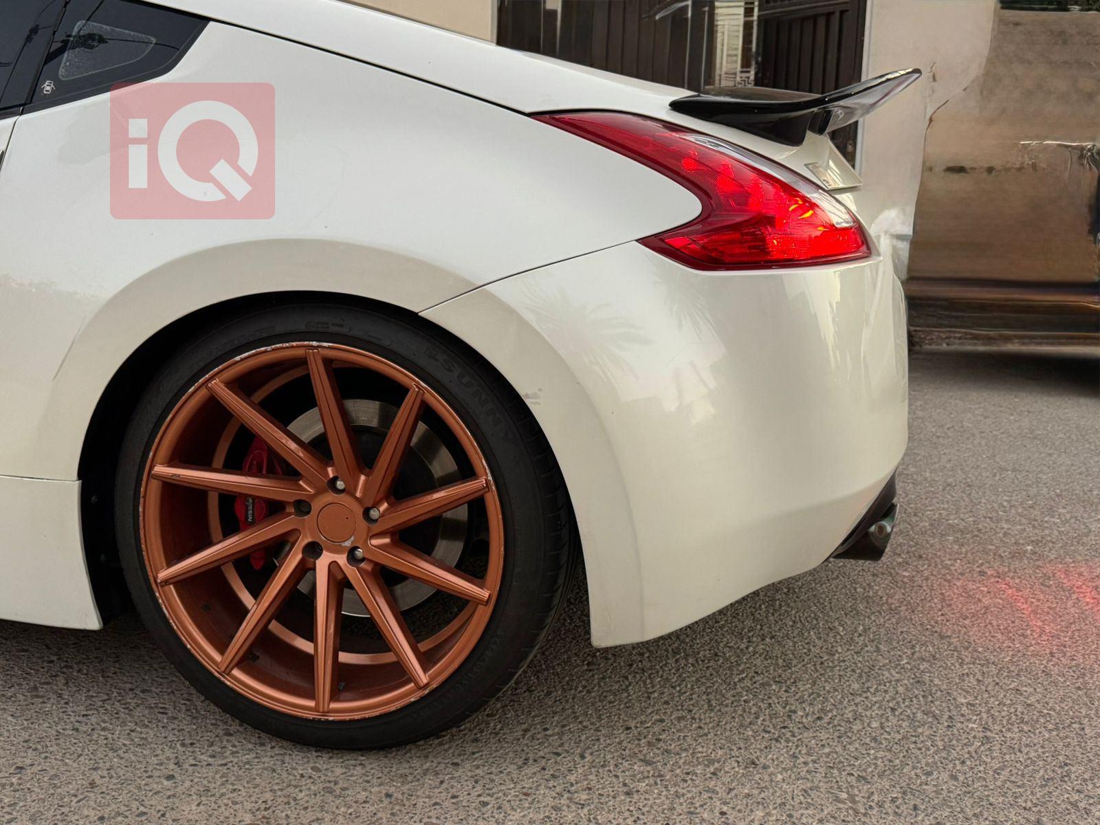 نیسان 370Z